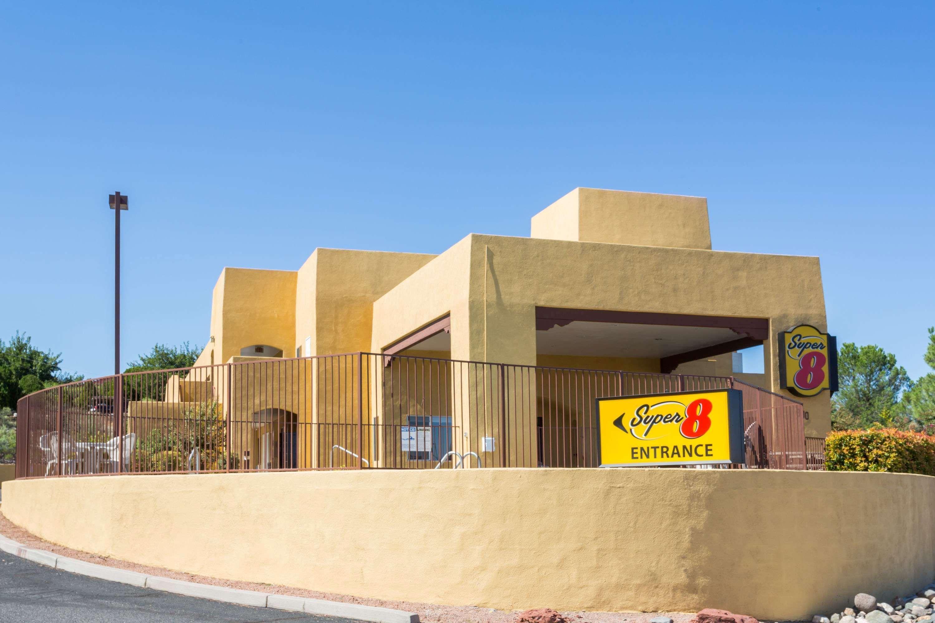 Super 8 By Wyndham Cottonwood Hotel Exterior photo