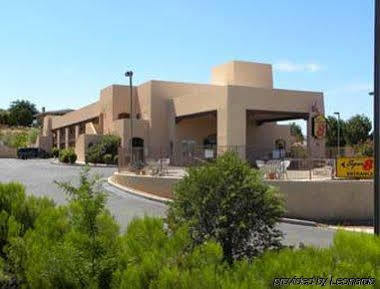 Super 8 By Wyndham Cottonwood Hotel Exterior photo